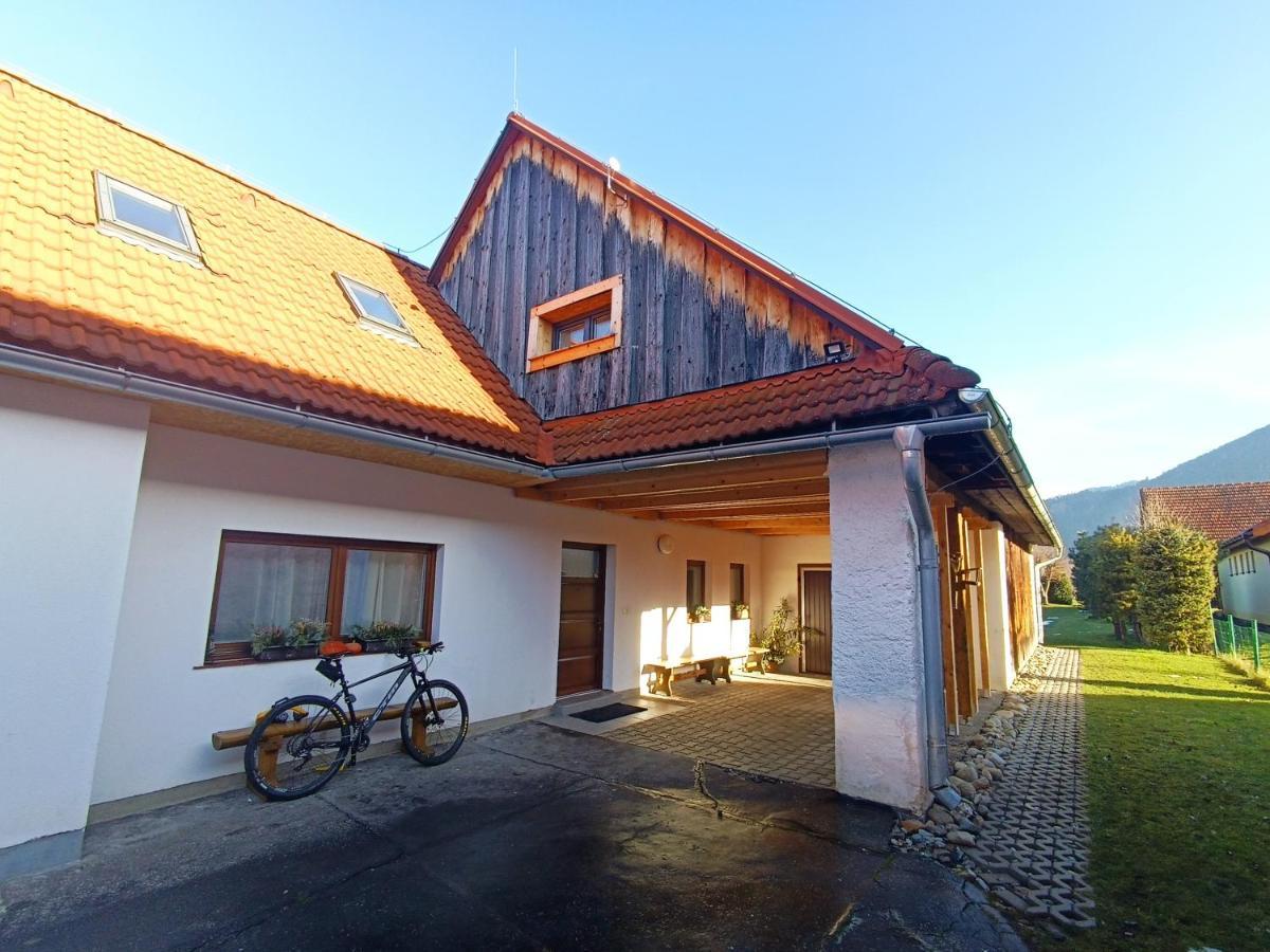 Vidiecky Apartman Kubo Pavčina Lehota المظهر الخارجي الصورة